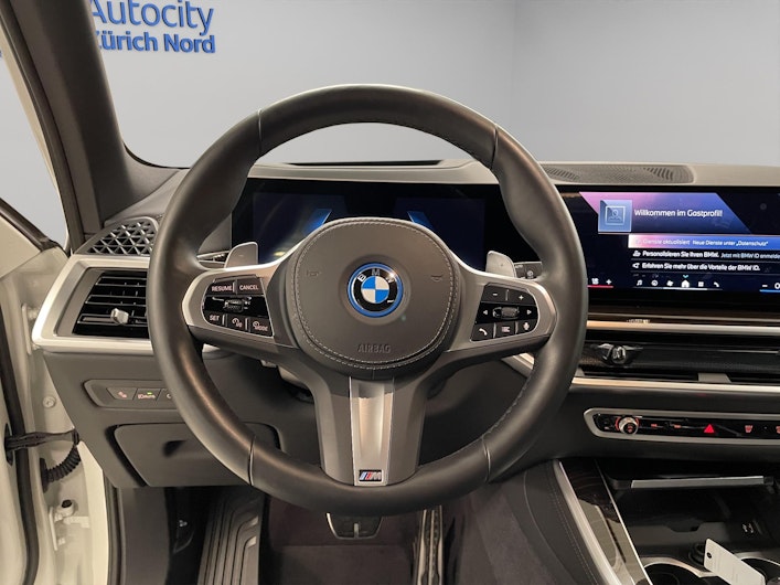 Vehicle image BMW X5