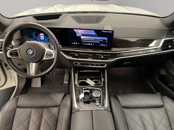 Vehicle image BMW X5