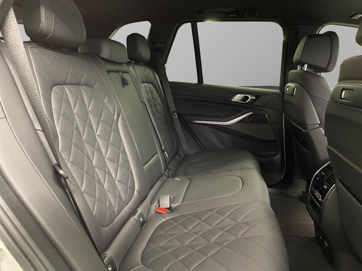 Vehicle image BMW X5