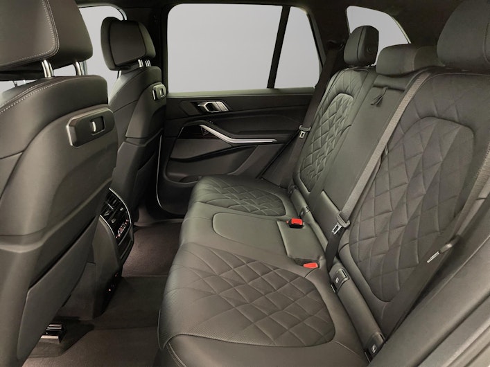 Vehicle image BMW X5