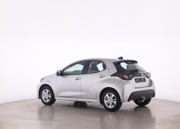 Vehicle image 4 Vehicle image 4