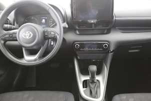 Vehicle image TOYOTA Yaris 1.5 VVT-i HSD Comfort