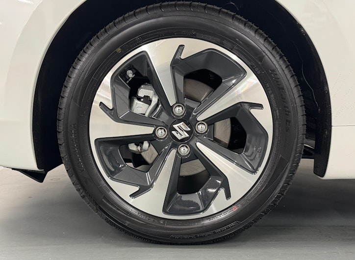 Vehicle image SUZUKI SWIFT