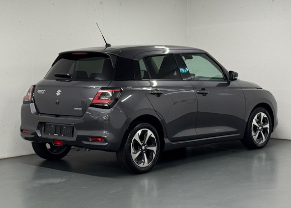 Vehicle image 13 Vehicle image 13