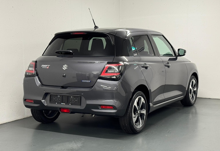 Vehicle image SUZUKI SWIFT