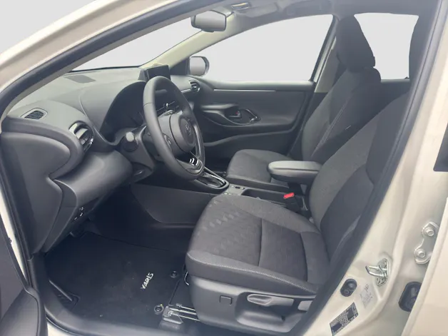 Toyota Yaris 1.5 VVT-i HSD Trend