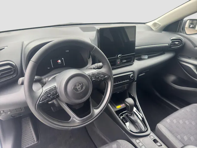 Toyota Yaris 1.5 VVT-i HSD Trend