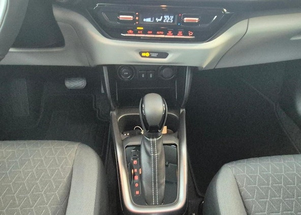 Vehicle image 10 Vehicle image 10