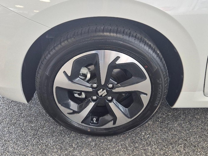 Vehicle image SUZUKI SWIFT