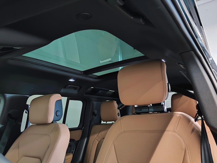 Vehicle image LAND ROVER DEFENDER