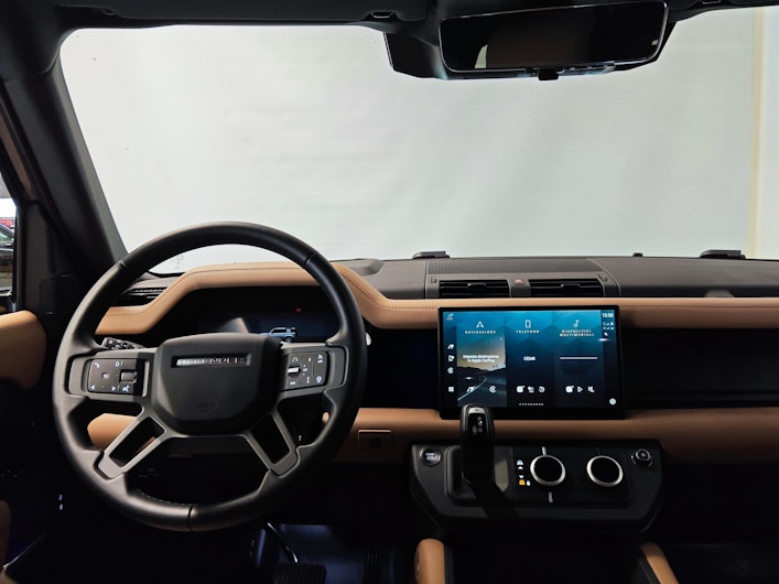 Vehicle image LAND ROVER DEFENDER