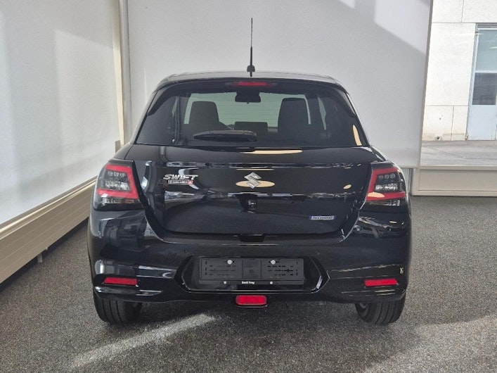 Vehicle image SUZUKI SWIFT