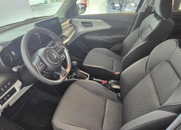 Vehicle image 6 Vehicle image 6