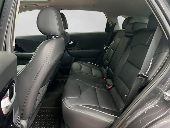 Vehicle image 6 Vehicle image 6