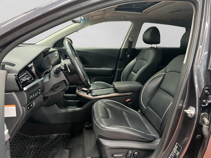 Vehicle image KIA NIRO