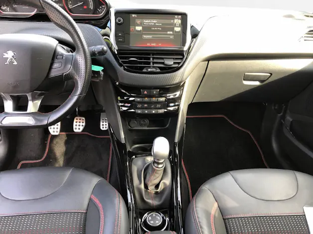Peugeot 2008 1.2 PureTech 130 GT Line S/S