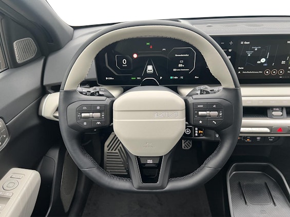 Vehicle image 6 Vehicle image 6