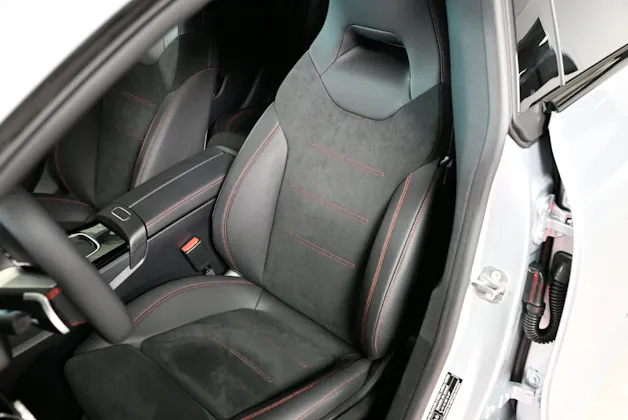 Mercedes-Benz CLA 250 AMG Line 4matic
