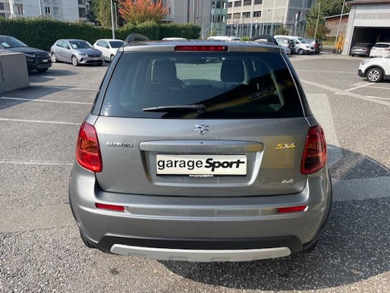 Vehicle image 5 Vehicle image 5