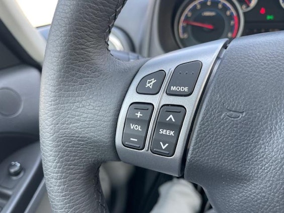 Vehicle image 13 Vehicle image 13