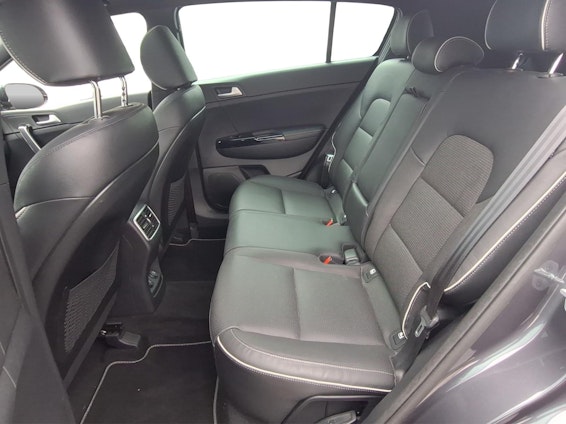 Vehicle image 9 Vehicle image 9