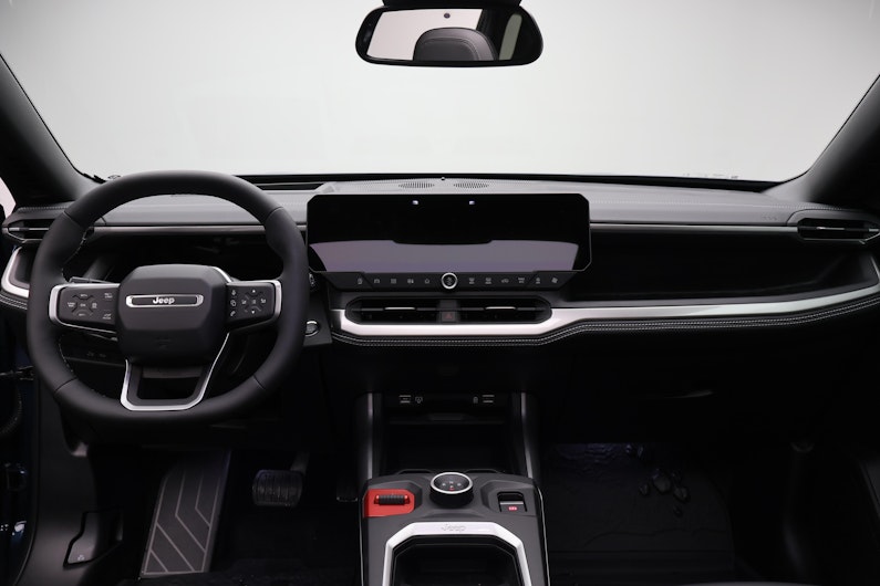 Vehicle image JEEP COMPASS