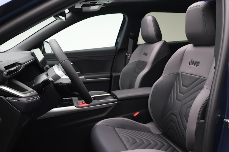 Vehicle image JEEP COMPASS