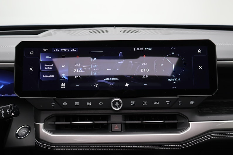 Vehicle image JEEP COMPASS