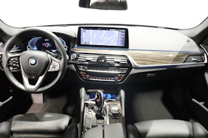 Vehicle image BMW 530e xDrive Touring