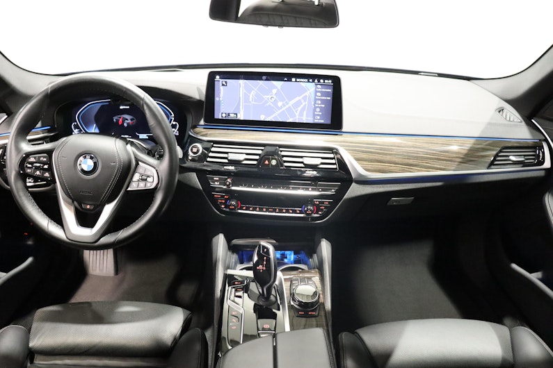 Vehicle image BMW 5 SERIES