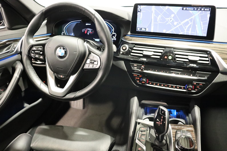 Vehicle image BMW 5 SERIES