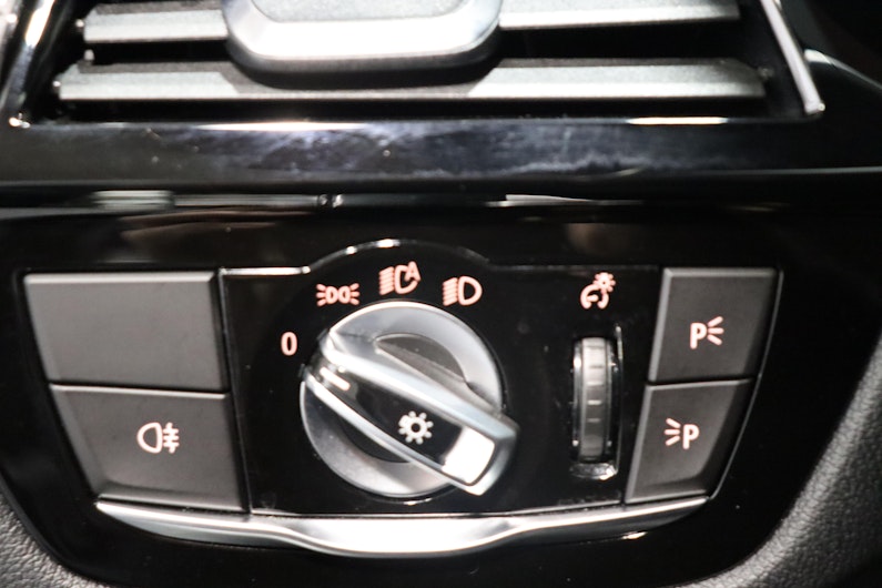 Vehicle image BMW 5 SERIES