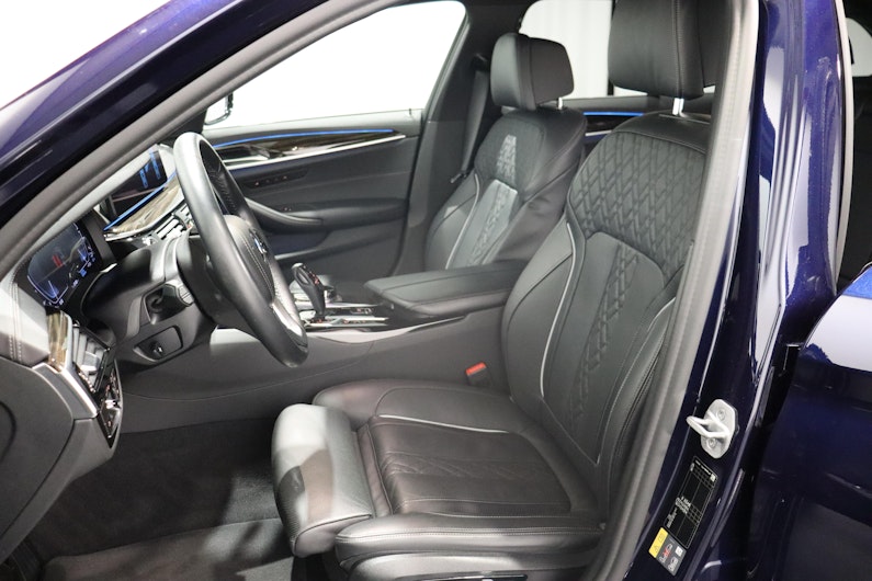 Vehicle image BMW 5 SERIES