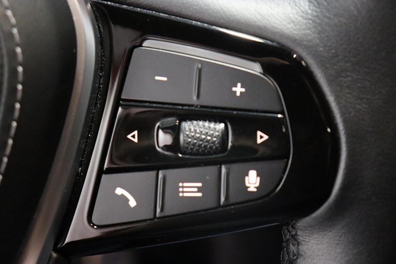 Vehicle image BMW 5 SERIES