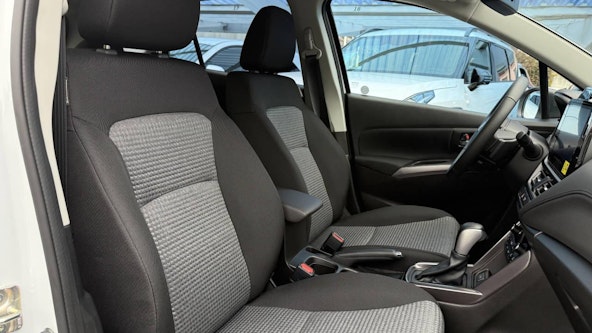 Vehicle image 7 Vehicle image 7