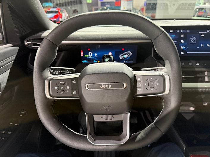 Vehicle image JEEP COMPASS