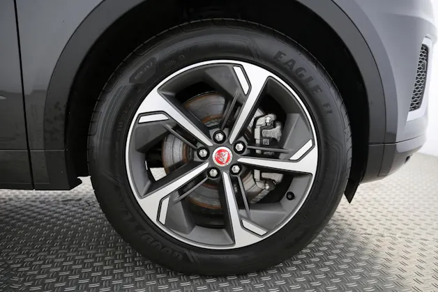 Jaguar E-Pace 2.0 I4 200 R-Dynamic SE AWD