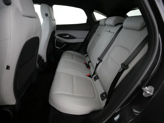 Jaguar E-Pace 2.0 I4 200 R-Dynamic SE AWD