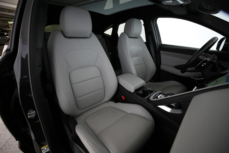 Vehicle image JAGUAR E-PACE