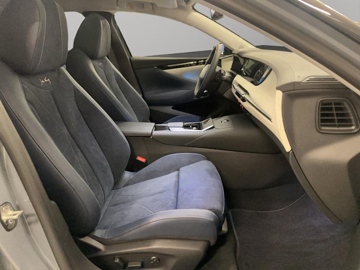 Vehicle image DS AUTOMOBILES 104