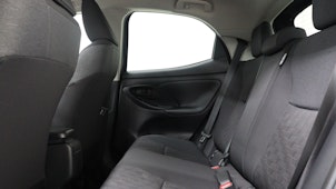 Vehicle image TOYOTA Yaris 1.5 VVT-i HSD Trend