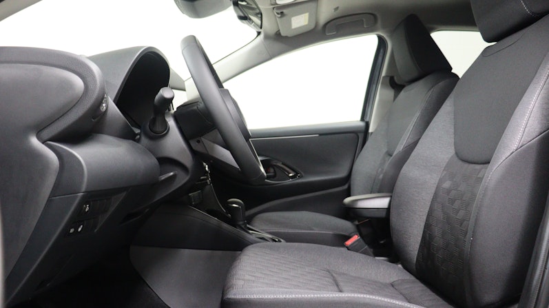 Vehicle image TOYOTA YARIS