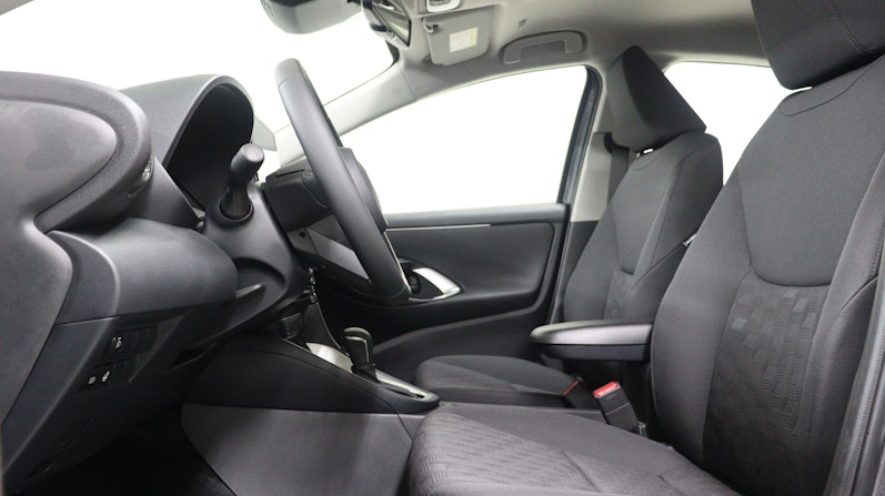 Vehicle image TOYOTA YARIS