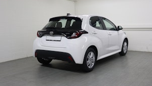 Vehicle image TOYOTA Yaris 1.5 VVT-i HSD Comfort
