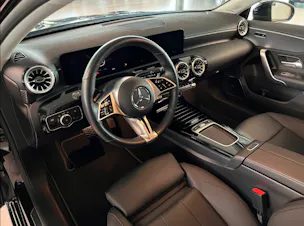 Mercedes-Benz A 200 Progressive Limousine