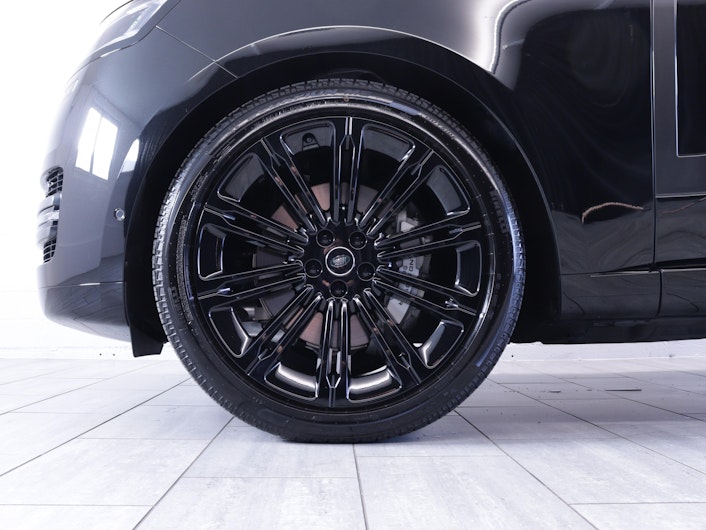 Vehicle image LAND ROVER RANGE ROVER