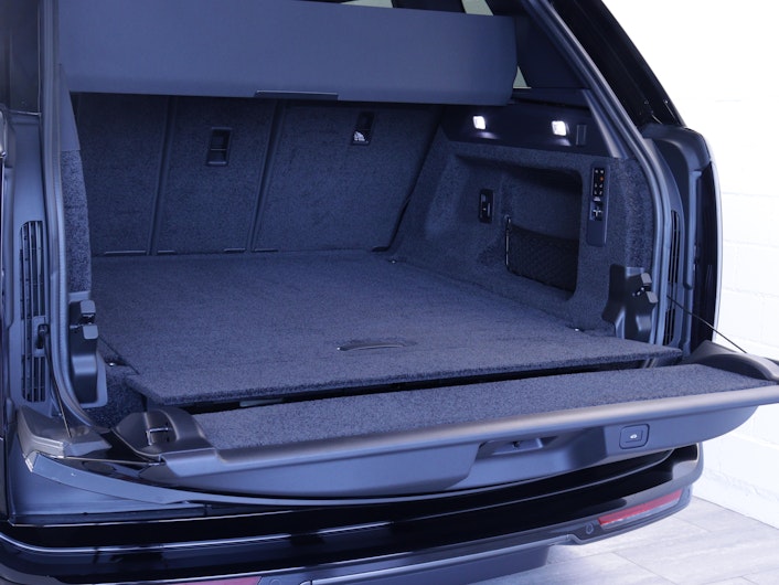 Vehicle image LAND ROVER RANGE ROVER