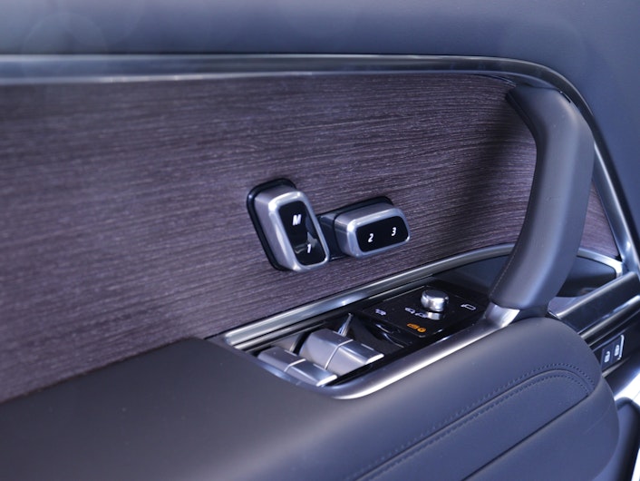 Vehicle image LAND ROVER RANGE ROVER