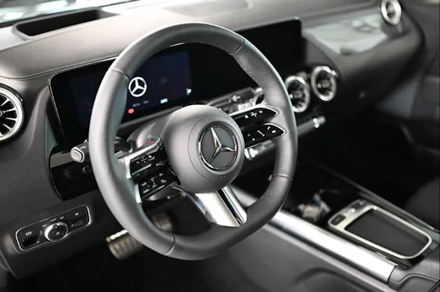 Mercedes-Benz GLA 250 Swiss Star AMG Line 4matic