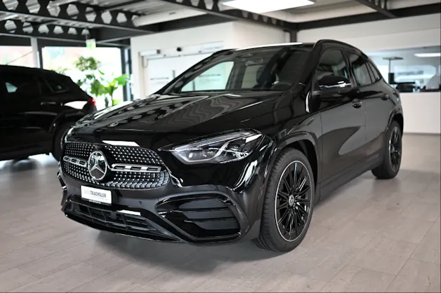 Mercedes-Benz GLA 250 Swiss Star AMG Line 4matic
